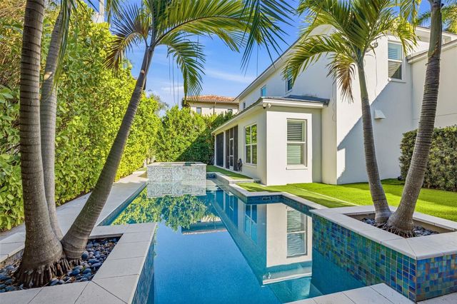 2909 W BAY VISTA AVENUE, Tampa, FL 33611