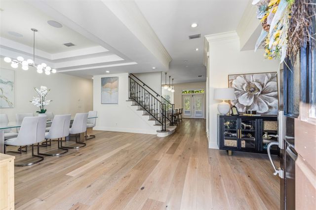 2909 W BAY VISTA AVENUE, Tampa, FL 33611