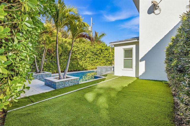 2909 W BAY VISTA AVENUE, Tampa, FL 33611