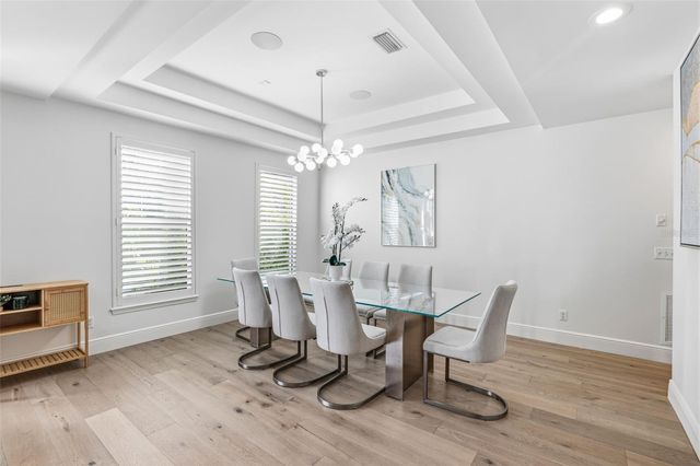 2909 W BAY VISTA AVENUE, Tampa, FL 33611