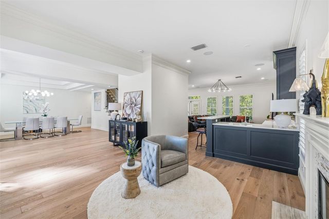 2909 W BAY VISTA AVENUE, Tampa, FL 33611