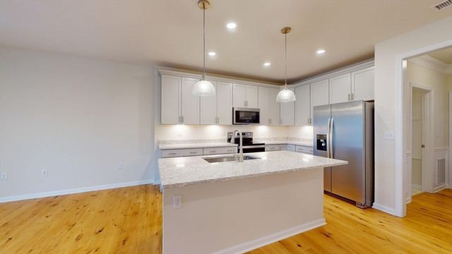 250-402 Martin's Landing 402, North Reading, MA 01864