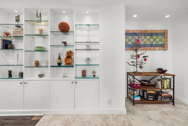 85 E India Row 22F, Boston, MA 02110