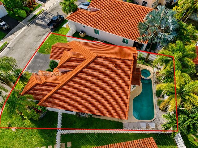 325 Somerset Way, Weston, FL 33326