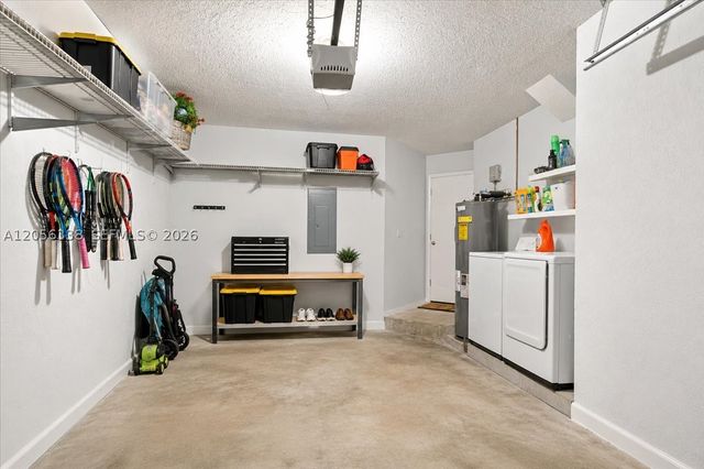 325 Somerset Way, Weston, FL 33326