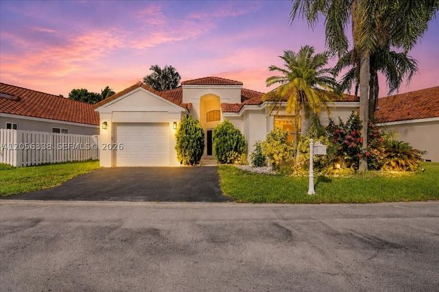 325 Somerset Way, Weston, FL 33326