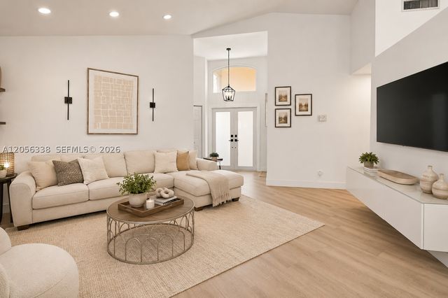 325 Somerset Way, Weston, FL 33326