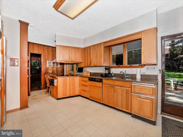 5100 BROOK GREEN RD, Baltimore, MD 21229