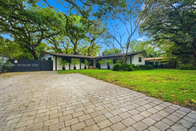 5840 SW 37th Ave, Dania Beach, FL 33312