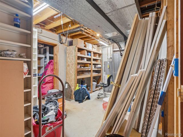 2435 E M 36, Hamburg Township, MI 48169
