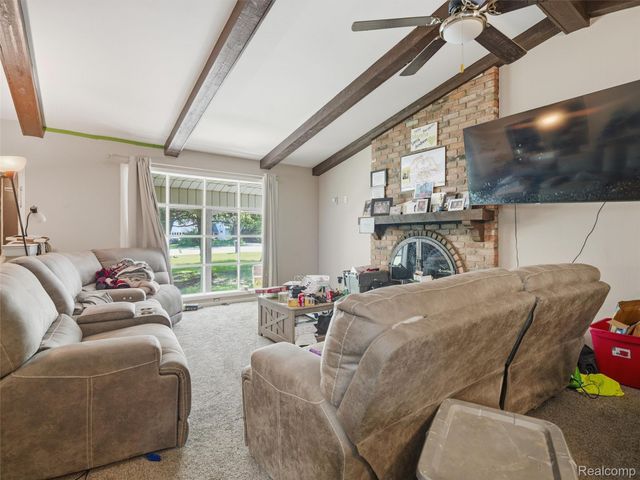 2435 E M 36, Hamburg Township, MI 48169