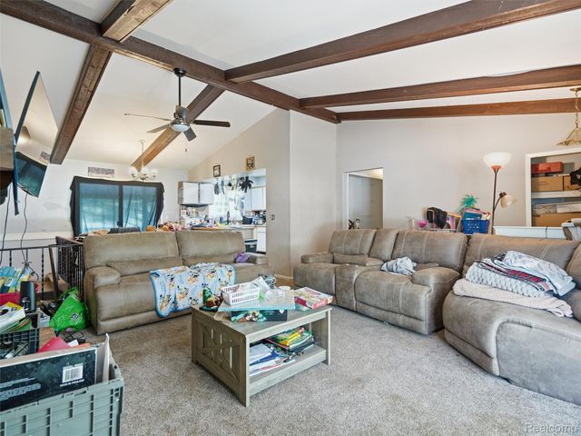 2435 E M 36, Hamburg Township, MI 48169