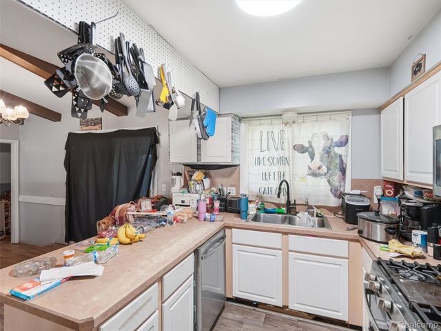 2435 E M 36, Hamburg Township, MI 48169