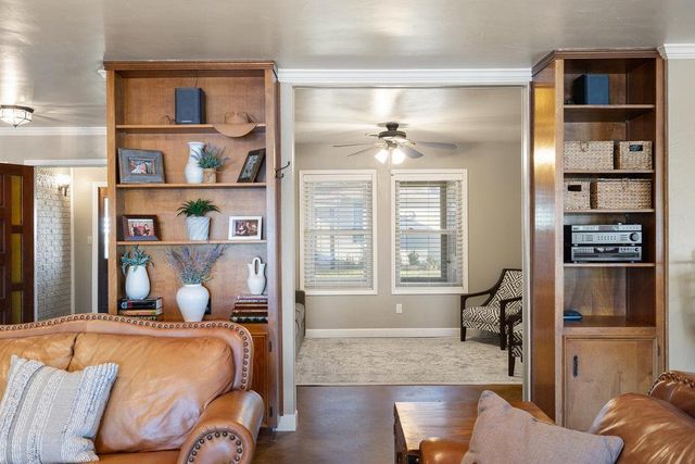 1922 Purple Sage LN, Kingsland, TX 78639