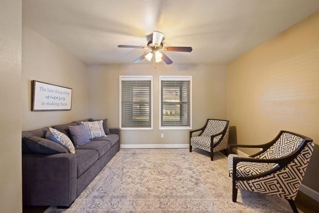 1922 Purple Sage LN, Kingsland, TX 78639