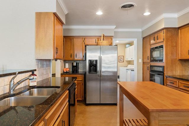 1922 Purple Sage LN, Kingsland, TX 78639