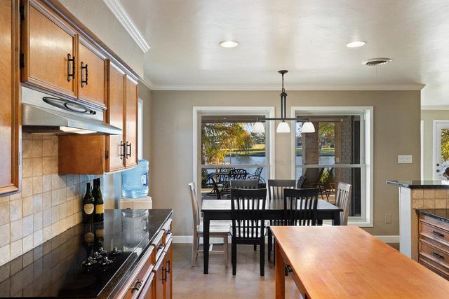 1922 Purple Sage LN, Kingsland, TX 78639