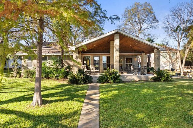 1922 Purple Sage LN, Kingsland, TX 78639