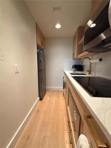 1801 Lavaca ST 11B, Austin, TX 78701