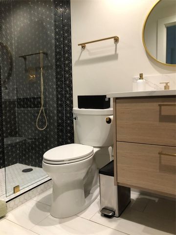 1801 Lavaca ST 11B, Austin, TX 78701