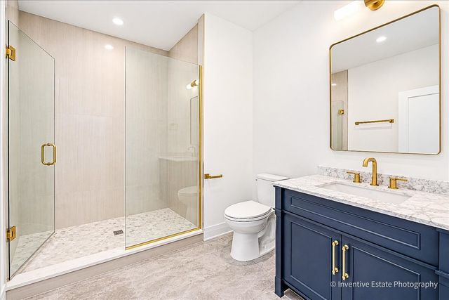4848 W Eddy Street, Chicago, IL 60641