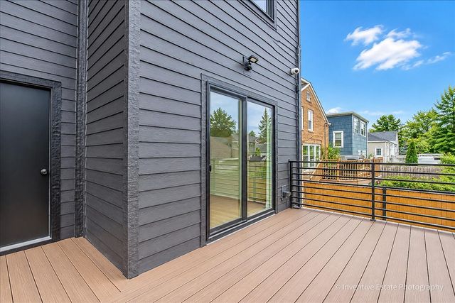 4848 W Eddy Street, Chicago, IL 60641