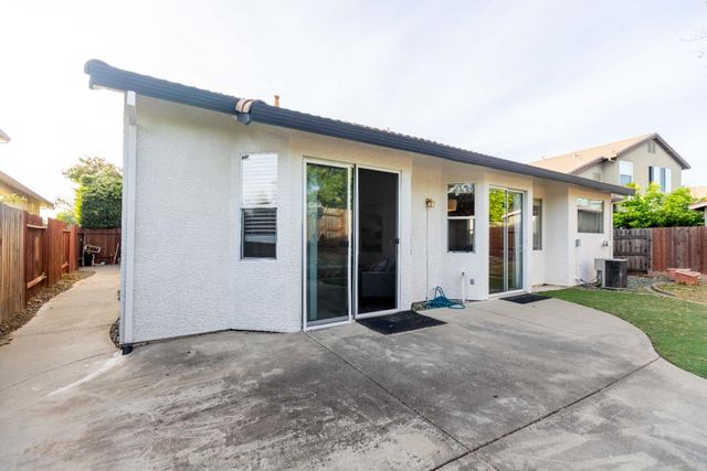 7963 Montevina Dr, Sacramento, CA 95829