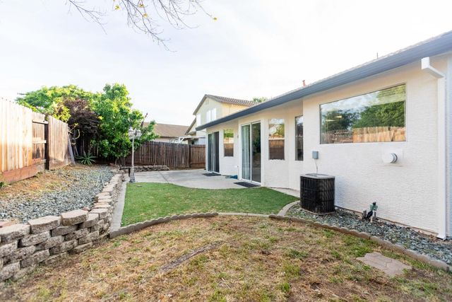 7963 Montevina Dr, Sacramento, CA 95829