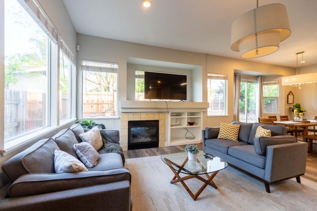 7963 Montevina Dr, Sacramento, CA 95829