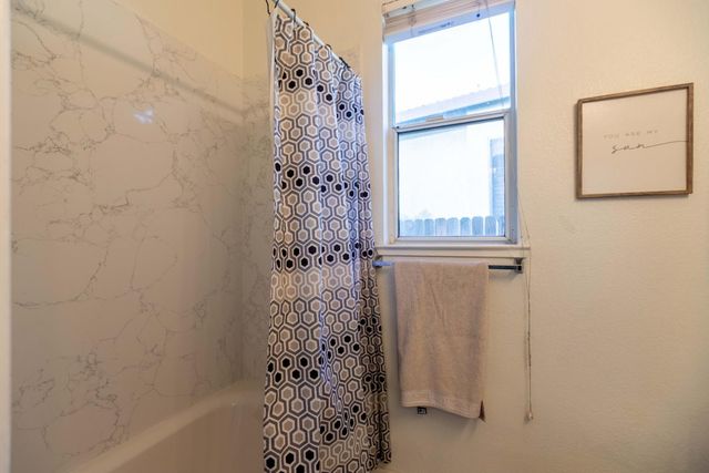 7963 Montevina Dr, Sacramento, CA 95829