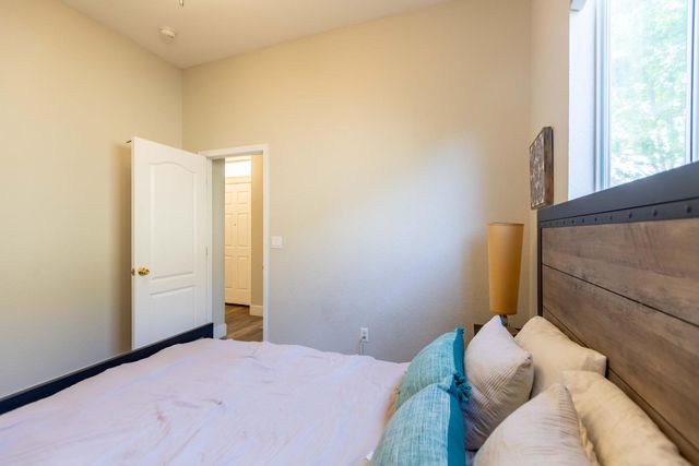 7963 Montevina Dr, Sacramento, CA 95829