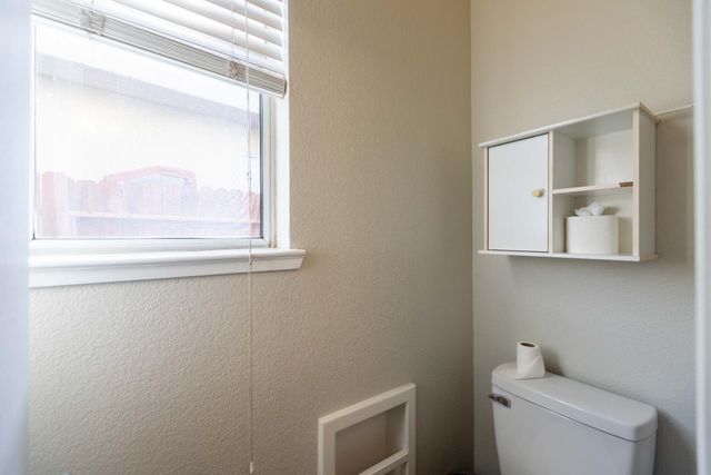 7963 Montevina Dr, Sacramento, CA 95829