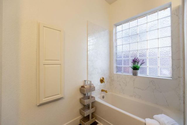 7963 Montevina Dr, Sacramento, CA 95829