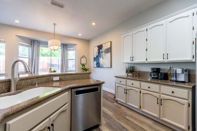 7963 Montevina Dr, Sacramento, CA 95829