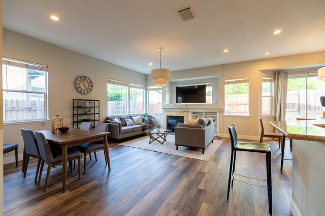 7963 Montevina Dr, Sacramento, CA 95829