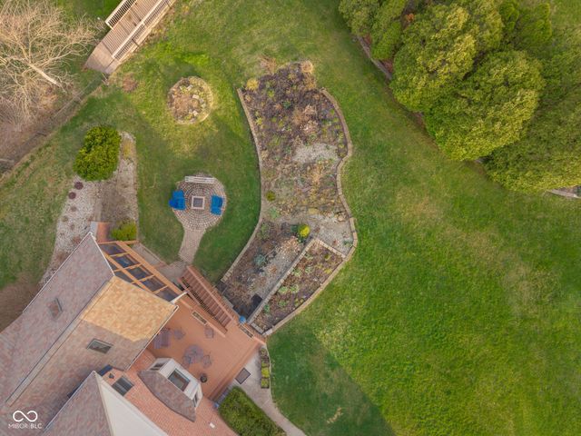 2521 Apple Blossom Lane, Columbus, IN 47201