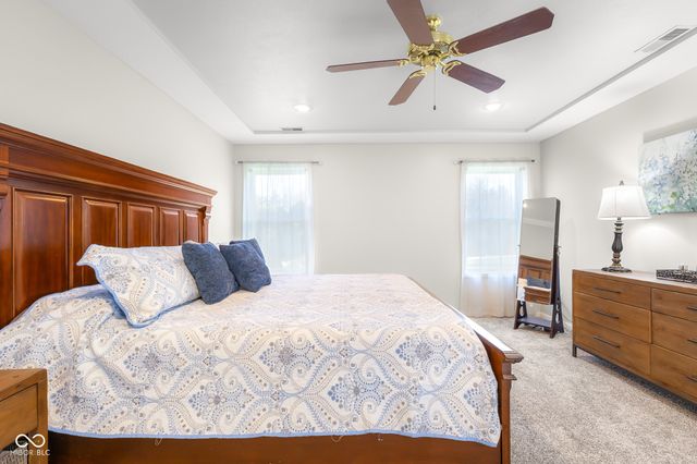 2521 Apple Blossom Lane, Columbus, IN 47201