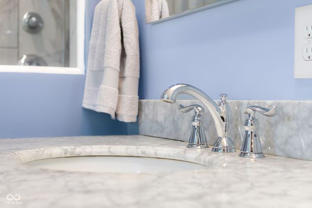 2521 Apple Blossom Lane, Columbus, IN 47201