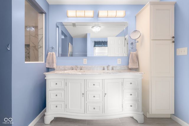 2521 Apple Blossom Lane, Columbus, IN 47201