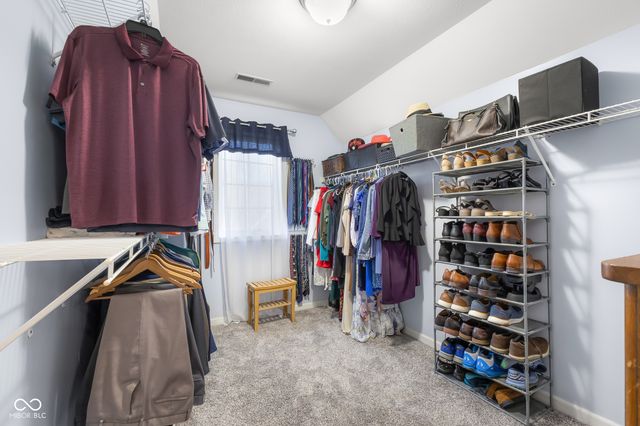 2521 Apple Blossom Lane, Columbus, IN 47201