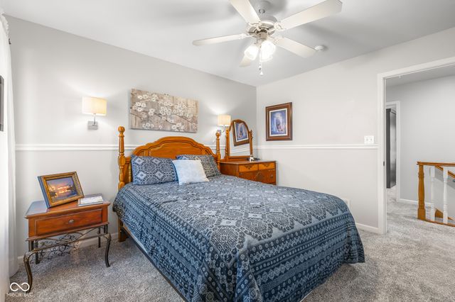 2521 Apple Blossom Lane, Columbus, IN 47201