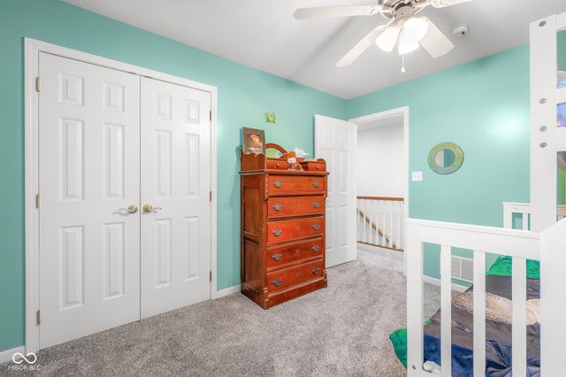 2521 Apple Blossom Lane, Columbus, IN 47201