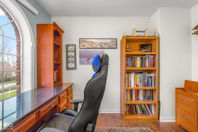 2521 Apple Blossom Lane, Columbus, IN 47201