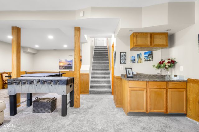 2521 Apple Blossom Lane, Columbus, IN 47201