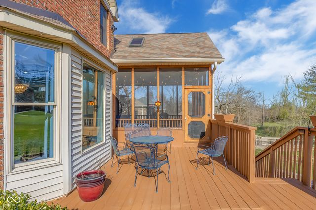 2521 Apple Blossom Lane, Columbus, IN 47201