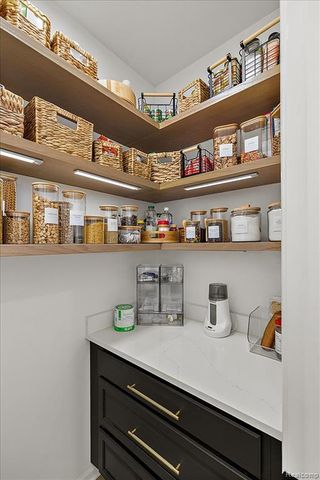 3951 Trailwaycommons Circle, Auburn Hills, MI 48326