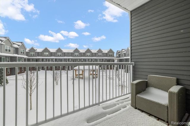 3951 Trailwaycommons Circle, Auburn Hills, MI 48326