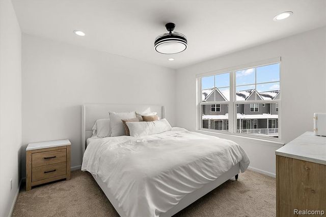 3951 Trailwaycommons Circle, Auburn Hills, MI 48326