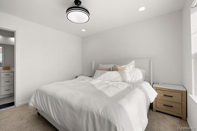 3951 Trailwaycommons Circle, Auburn Hills, MI 48326