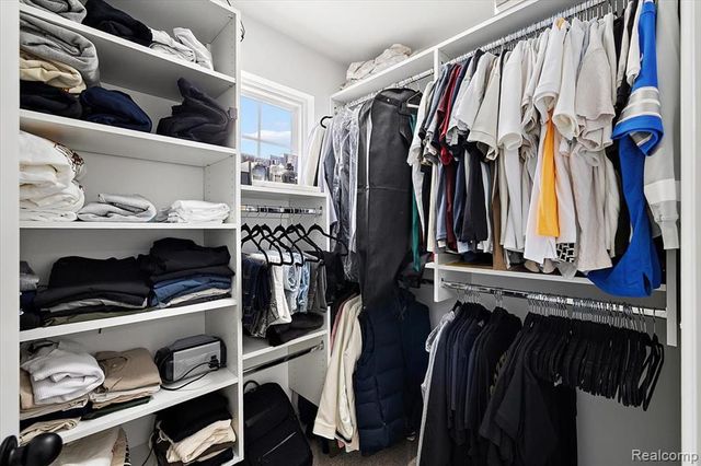 3951 Trailwaycommons Circle, Auburn Hills, MI 48326